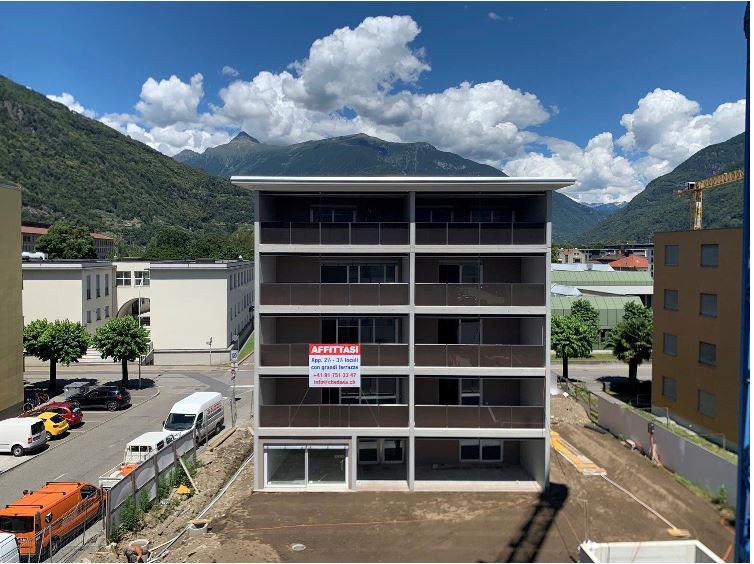 Residenza-Montecarlo-Bellinzona-esterno Residenza Montecarlo Bellinzona in via Chicherio 1